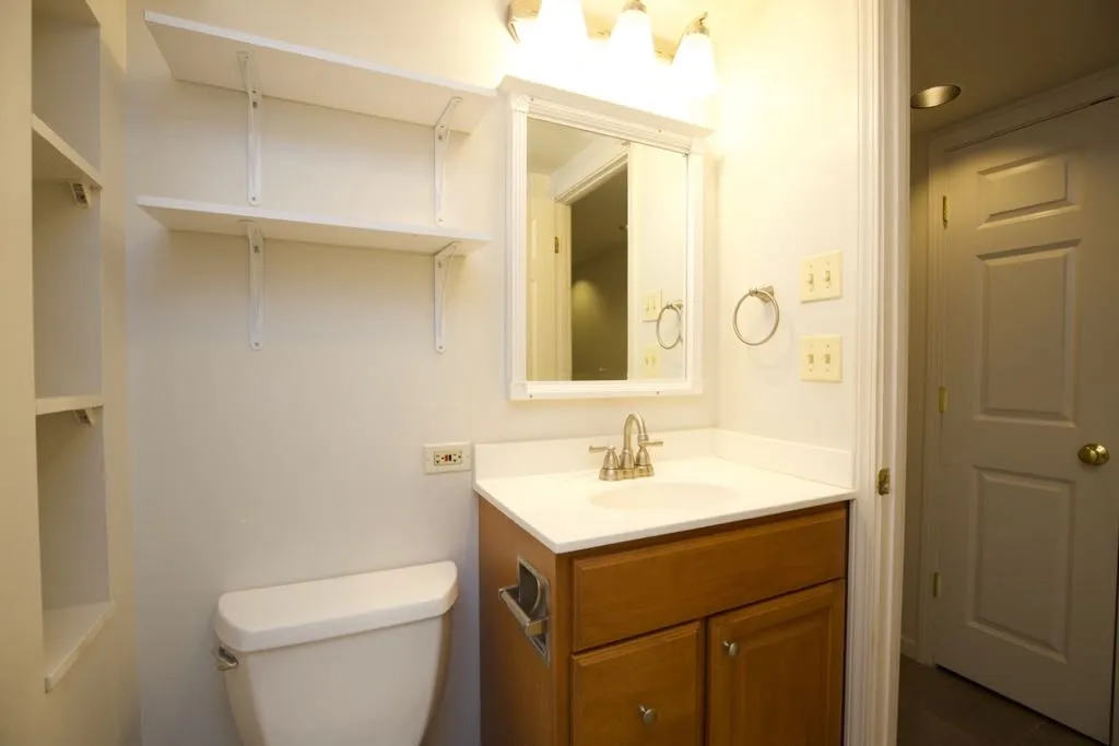 6717 N Sheridan Rd, ,  60626, USA 60626-unit#1SB-Chicago-IL