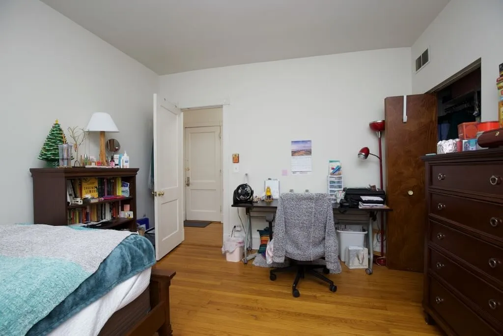 6717 N Sheridan Rd, ,  60626, USA 60626-unit#2S-Chicago-IL