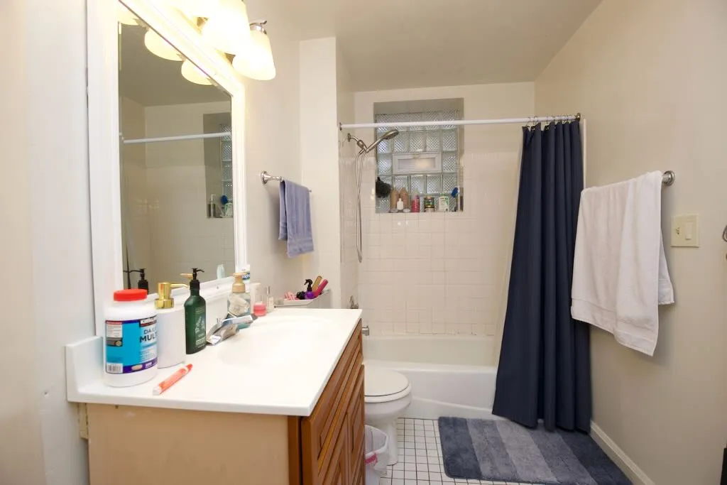 6717 N Sheridan Rd, ,  60626, USA 60626-unit#2S-Chicago-IL