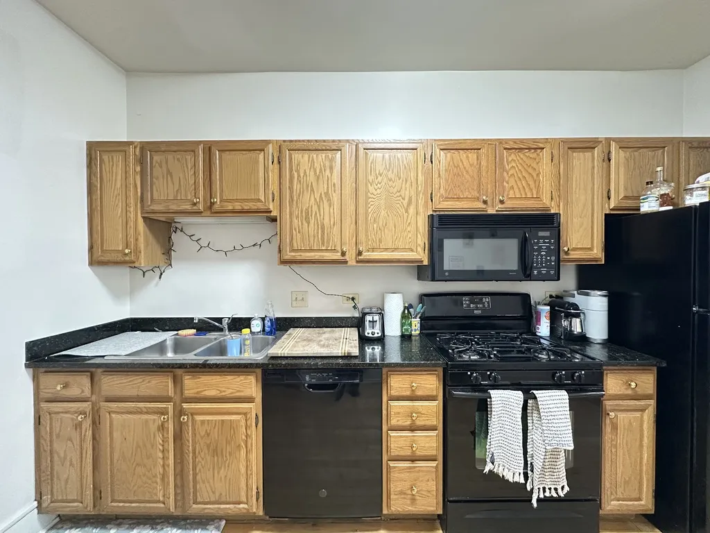 6717 N Sheridan Rd, ,  60626, USA 60626-unit#1S-Chicago-IL