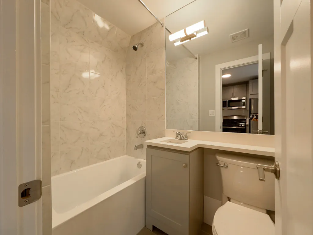 373 Hazel Ave, ,  60022, USA 60022-unit#1D-Glencoe-IL