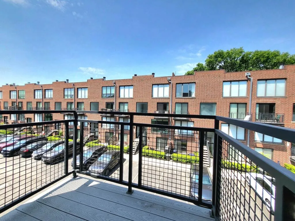 944 W Grace St, , 60613, USA 60613-unit#H201-Chicago-IL