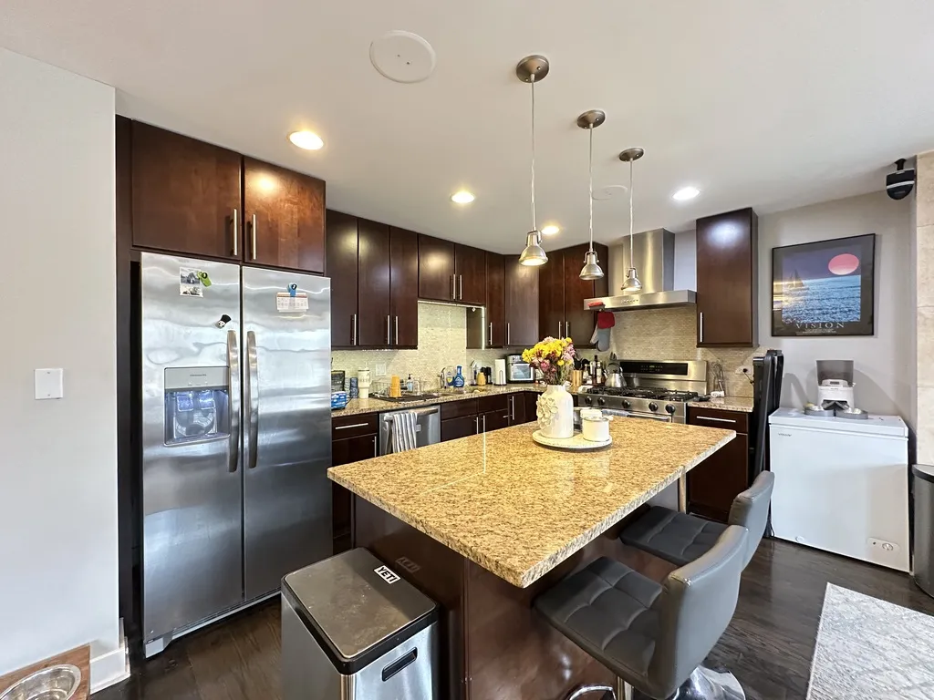 907 N Damen Ave, , 60622, USA 60622-unit#301-Chicago-IL