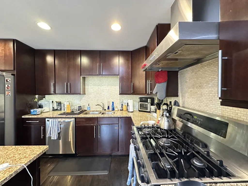 907 N Damen Ave, , 60622, USA 60622-unit#301-Chicago-IL