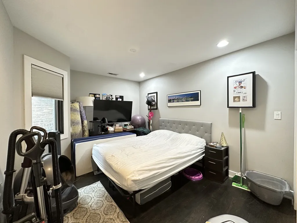 907 N Damen Ave, , 60622, USA 60622-unit#301-Chicago-IL