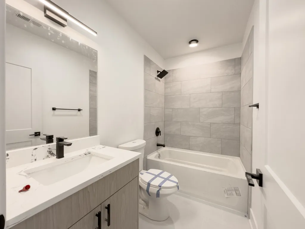 4731 N Western Ave, , 60625, USA 60625-unit#202-Chicago-IL