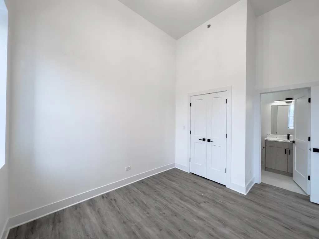 4731 N Western Ave, , 60625, USA 60625-unit#203-Chicago-IL