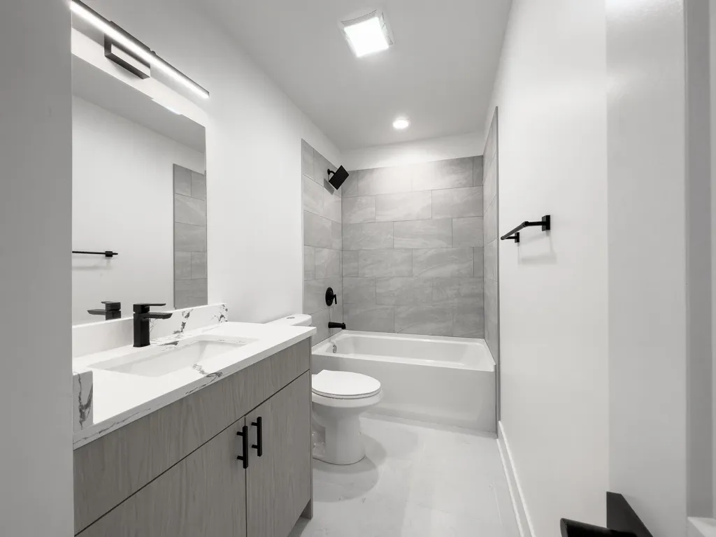 4731 N Western Ave, , 60625, USA 60625-unit#203-Chicago-IL