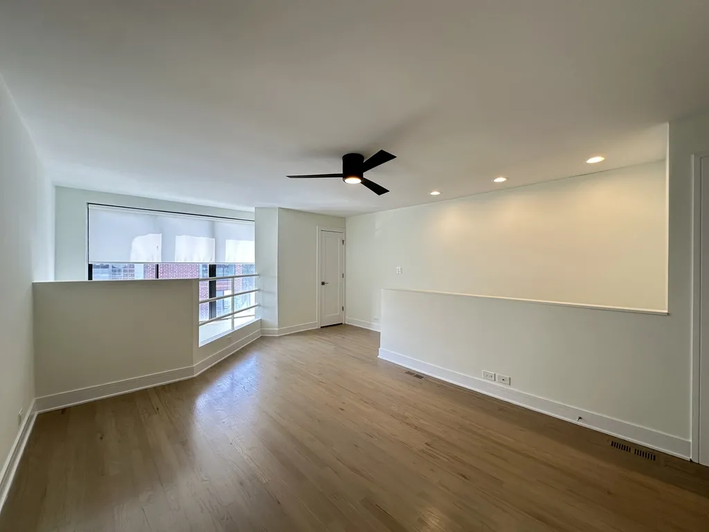 944 W Grace St, , 60613, USA 60613-unit#J201-Chicago-IL