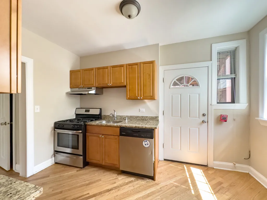 Green Bay Rd & Ave, , 60093, USA 60093-unit#B05-Winnetka-IL