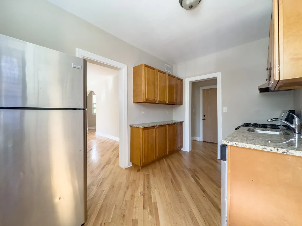 Green Bay Rd & Ave, , 60093, USA 60093-unit#B05-Winnetka-IL