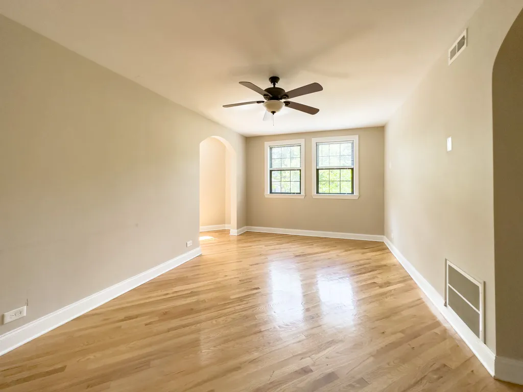 Green Bay Rd & Ave, , 60093, USA 60093-unit#B05-Winnetka-IL