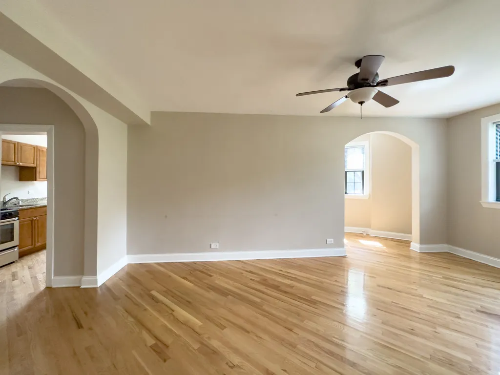 Green Bay Rd & Ave, , 60093, USA 60093-unit#B05-Winnetka-IL