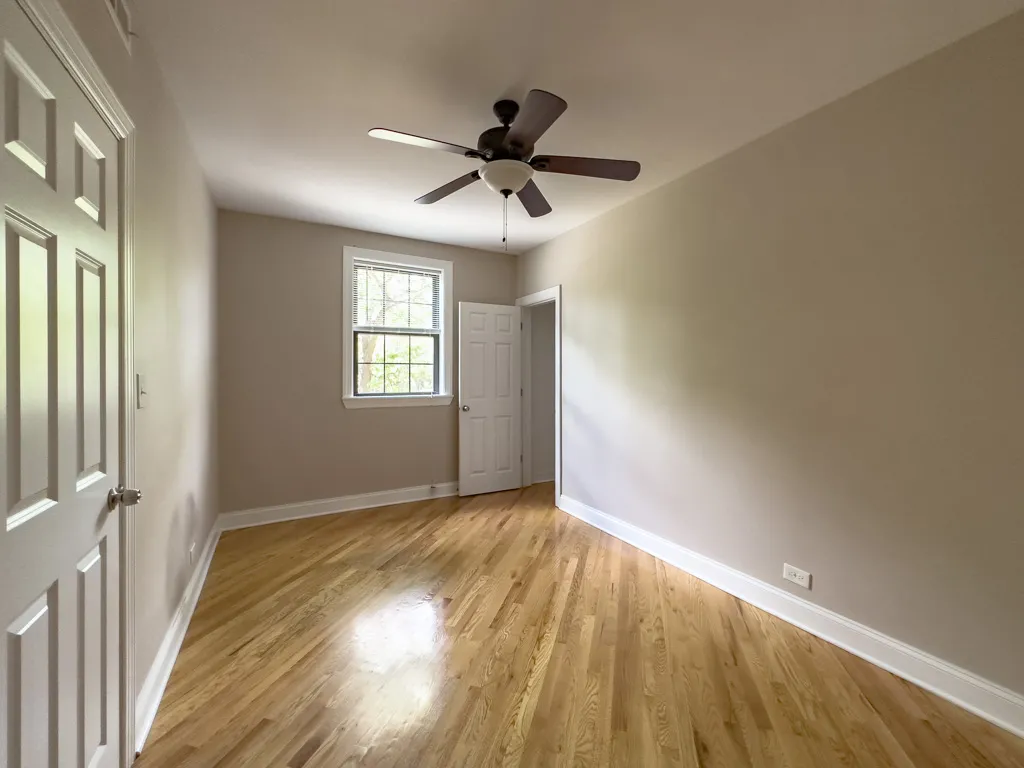 Green Bay Rd & Ave, , 60093, USA 60093-unit#B05-Winnetka-IL