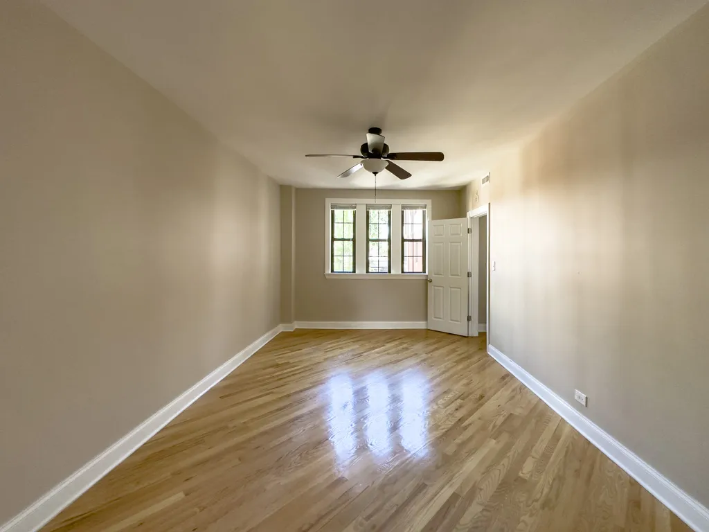 Green Bay Rd &  Ave, ,  60093, USA 60093-unit#B05-Winnetka-IL