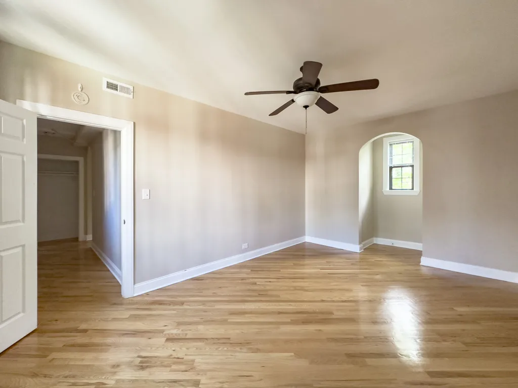 Green Bay Rd & Ave, , 60093, USA 60093-unit#B05-Winnetka-IL