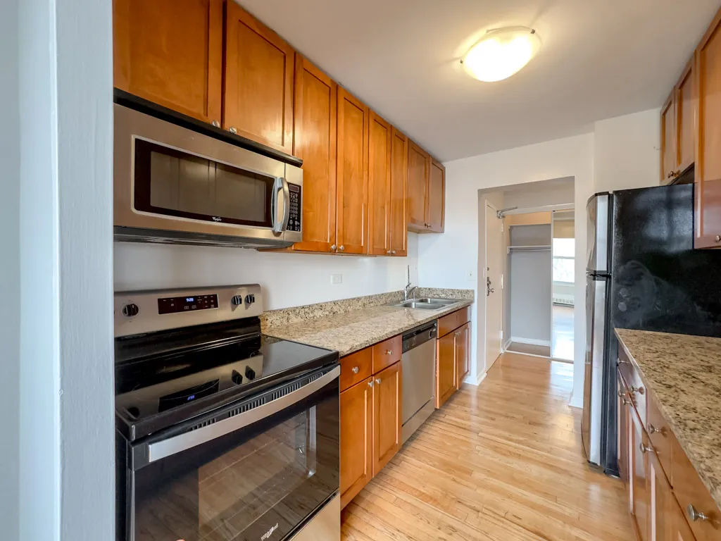 5650 N Sheridan Rd, , 60660, USA 60660-unit#2A-Chicago-IL