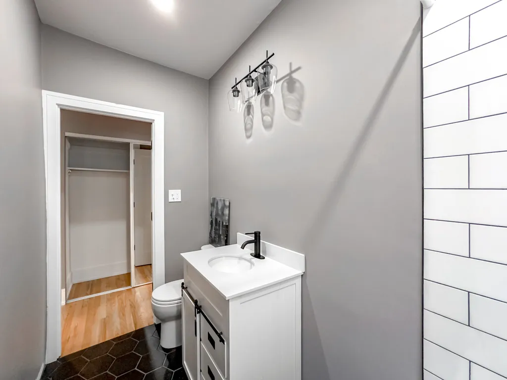 626 W Stratford Pl, ,  60657, USA 60657-unit#1E-Chicago-IL