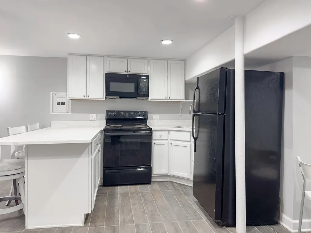 2310 W Wilson Ave, , 60625, USA 60625-unit#G-Chicago-IL