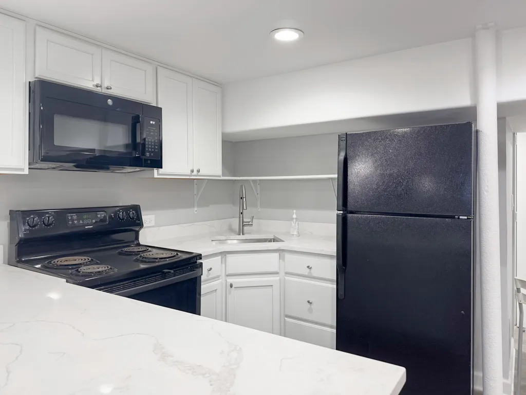 2310 W Wilson Ave, , 60625, USA 60625-unit#G-Chicago-IL