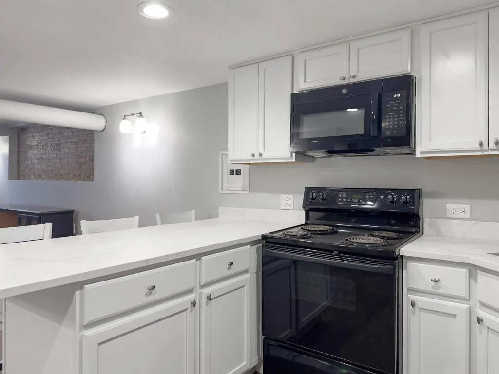 2310 W Wilson Ave, , 60625, USA 60625-unit#G-Chicago-IL