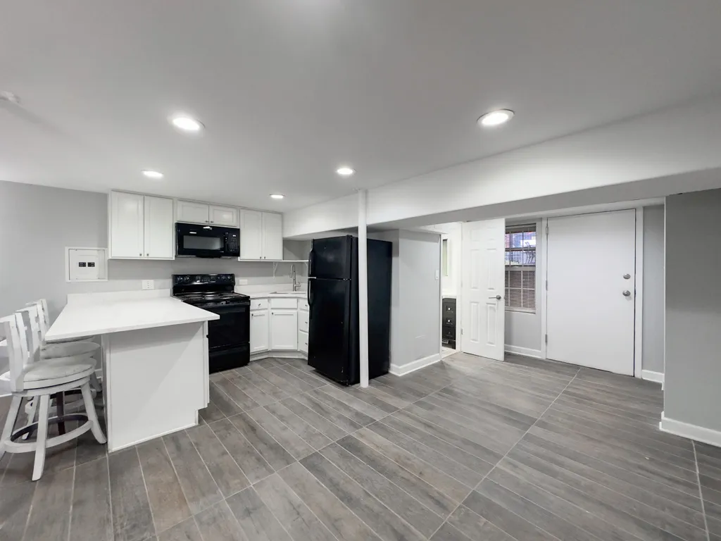 2310 W Wilson Ave, , 60625, USA 60625-unit#G-Chicago-IL