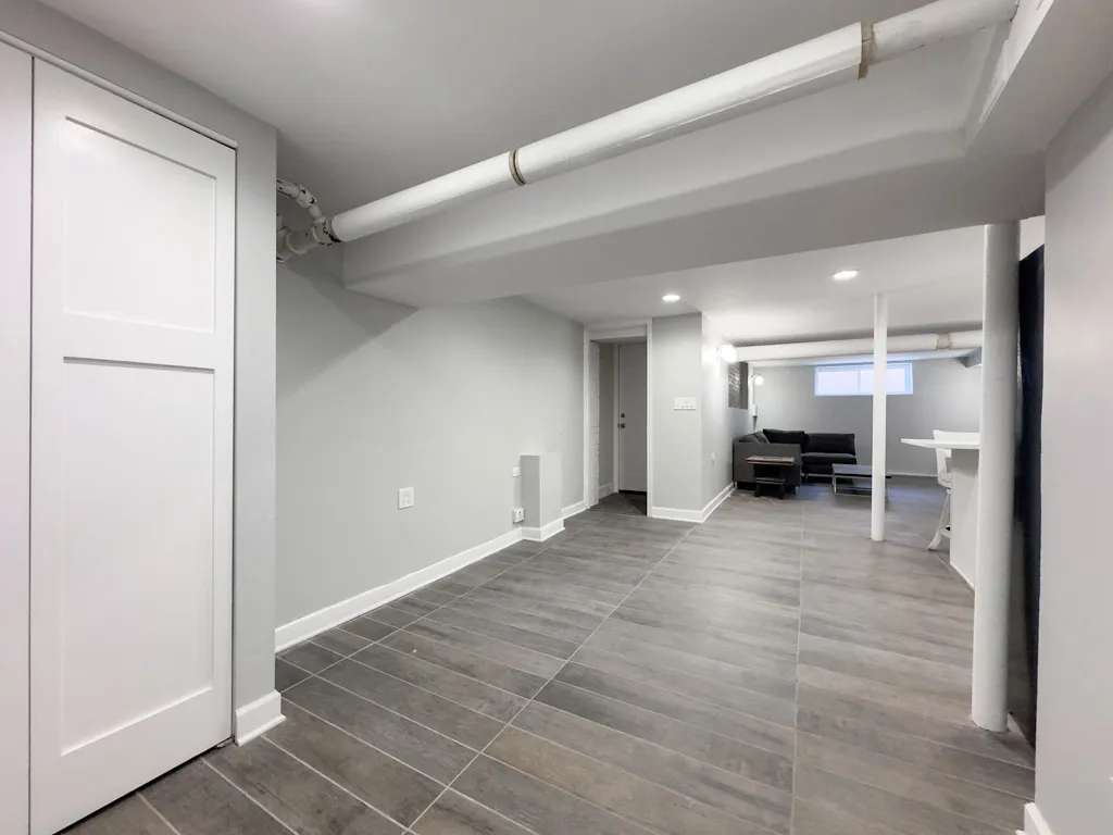 2310 W Wilson Ave, , 60625, USA 60625-unit#G-Chicago-IL