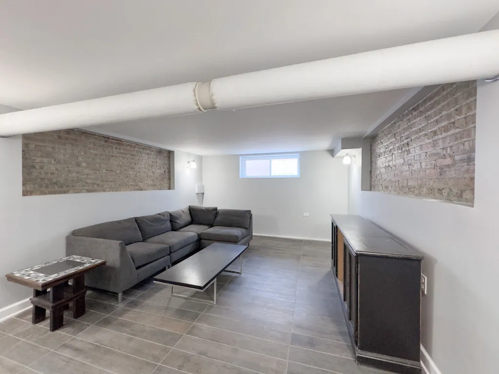 2310 W Wilson Ave, , 60625, USA 60625-unit#G-Chicago-IL