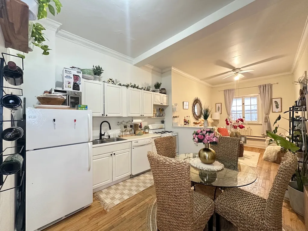 918 Green Bay Rd, ,  60093, USA 60093-unit#G-Winnetka-IL