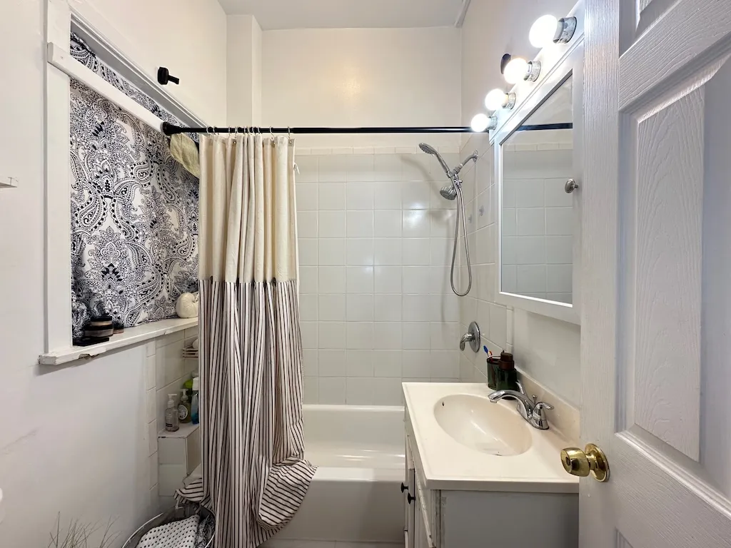 918 Green Bay Rd, ,  60093, USA 60093-unit#G-Winnetka-IL