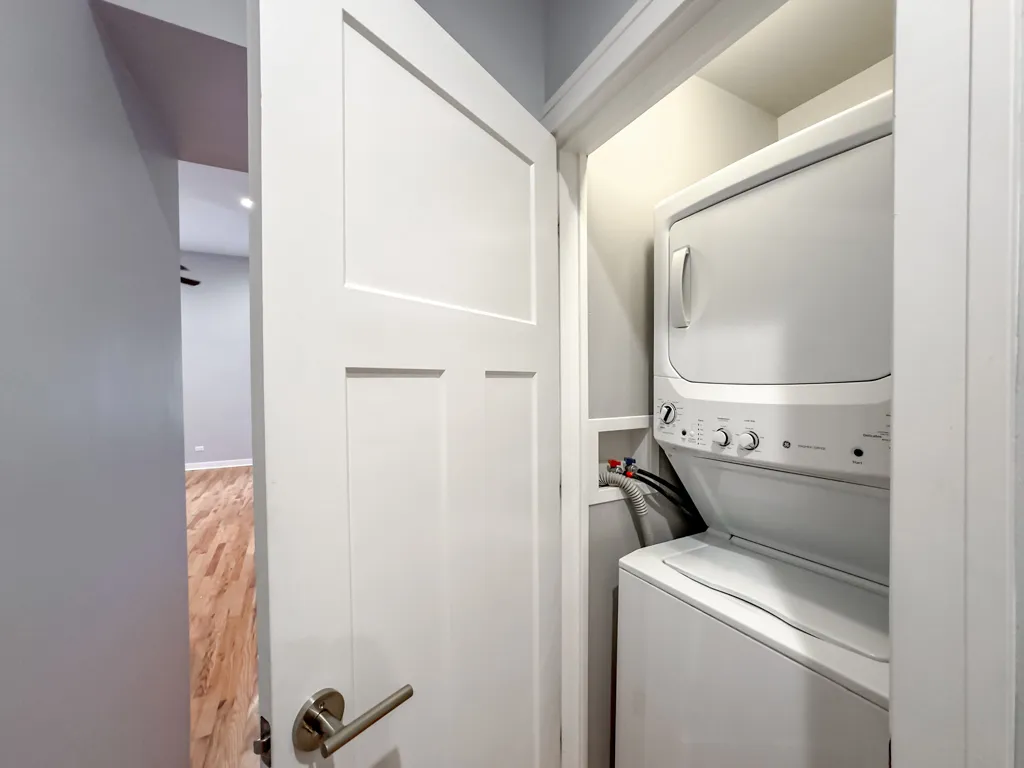 1929 W Montrose Ave, ,  60613, USA 60613-unit#1S-Chicago-IL