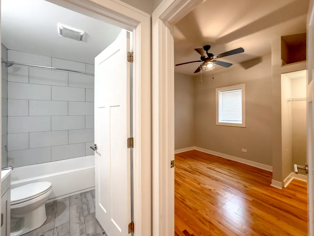 1929 W Montrose Ave, ,  60613, USA 60613-unit#1S-Chicago-IL