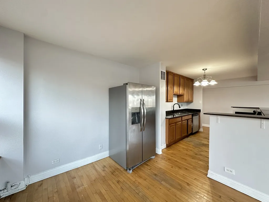 4180 N Marine Dr, ,  60613, USA 60613-unit#205-Chicago-IL