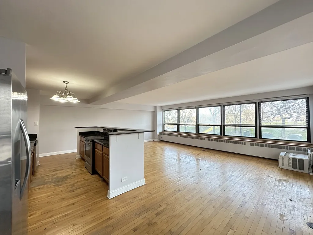 4180 N Marine Dr, ,  60613, USA 60613-unit#205-Chicago-IL