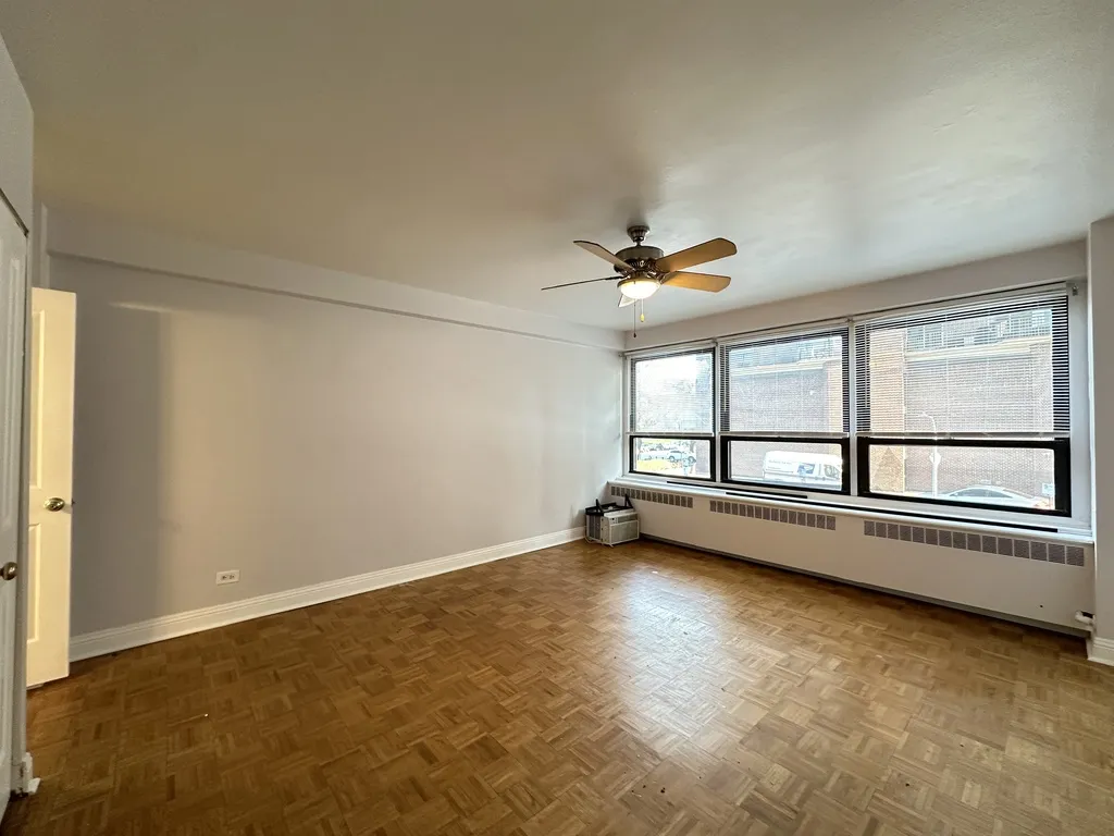 4180 N Marine Dr, ,  60613, USA 60613-unit#205-Chicago-IL