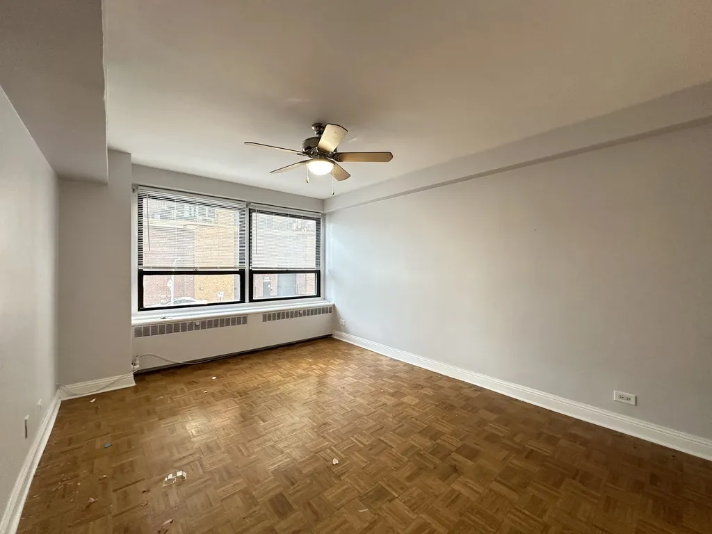 4180 N Marine Dr, ,  60613, USA 60613-unit#205-Chicago-IL