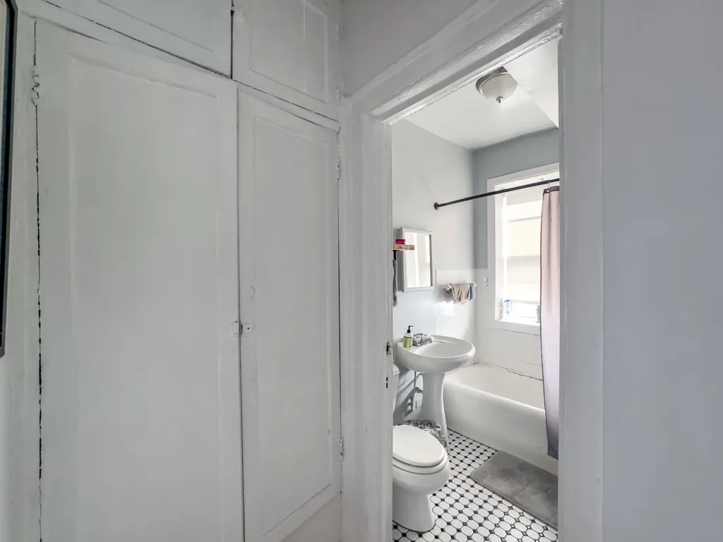 2019 N Humboldt Blvd, ,  60647, USA 60647-unit#1E-Chicago-IL