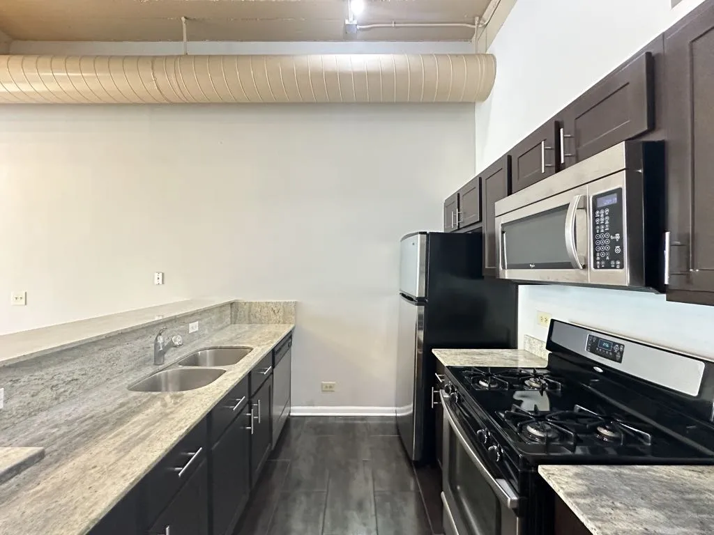 3110 N Sheffield Ave, ,  60657, USA 60657-unit#205-Chicago-IL