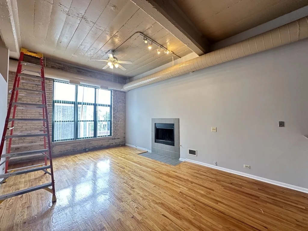 3110 N Sheffield Ave, , 60657, USA 60657-unit#205-Chicago-IL
