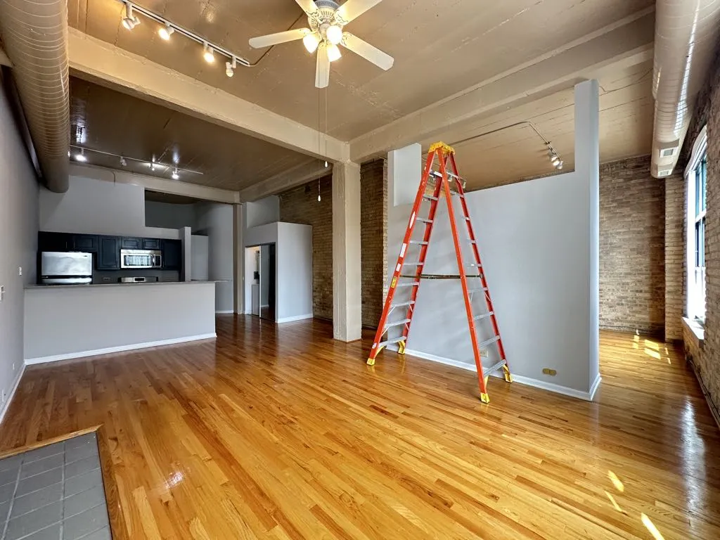 3110 N Sheffield Ave, , 60657, USA 60657-unit#205-Chicago-IL