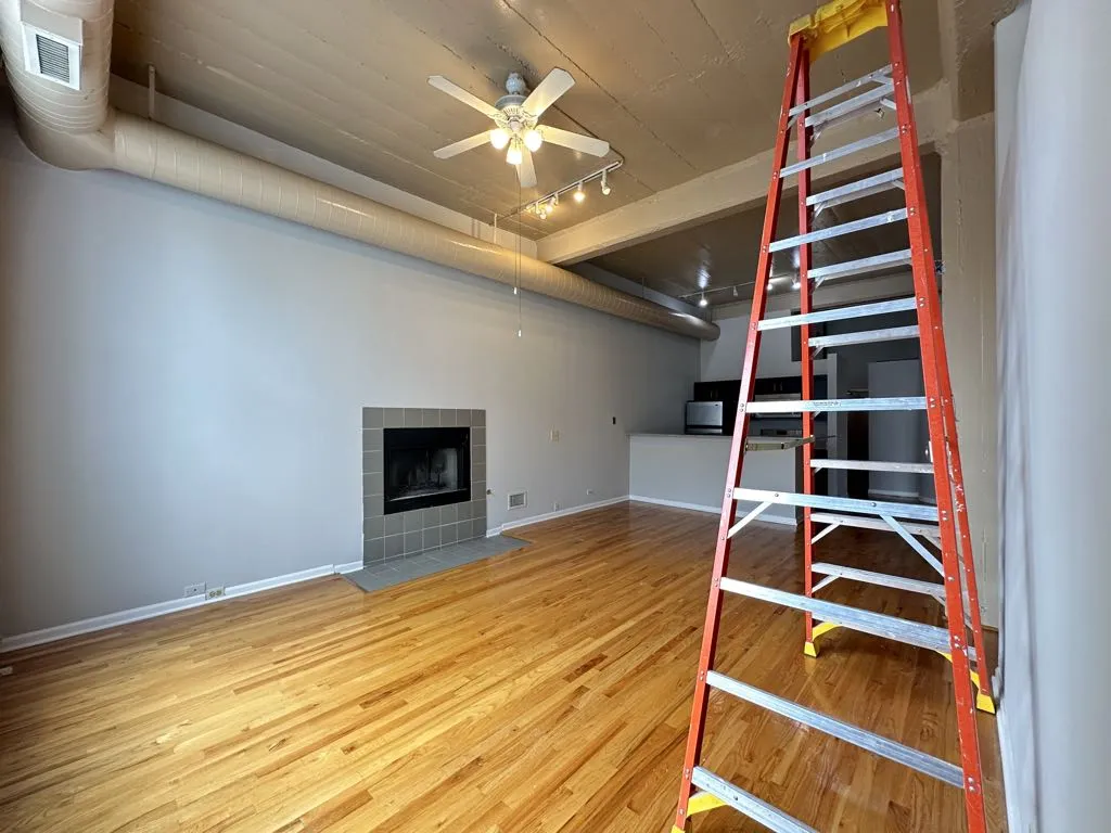 3110 N Sheffield Ave, , 60657, USA 60657-unit#205-Chicago-IL