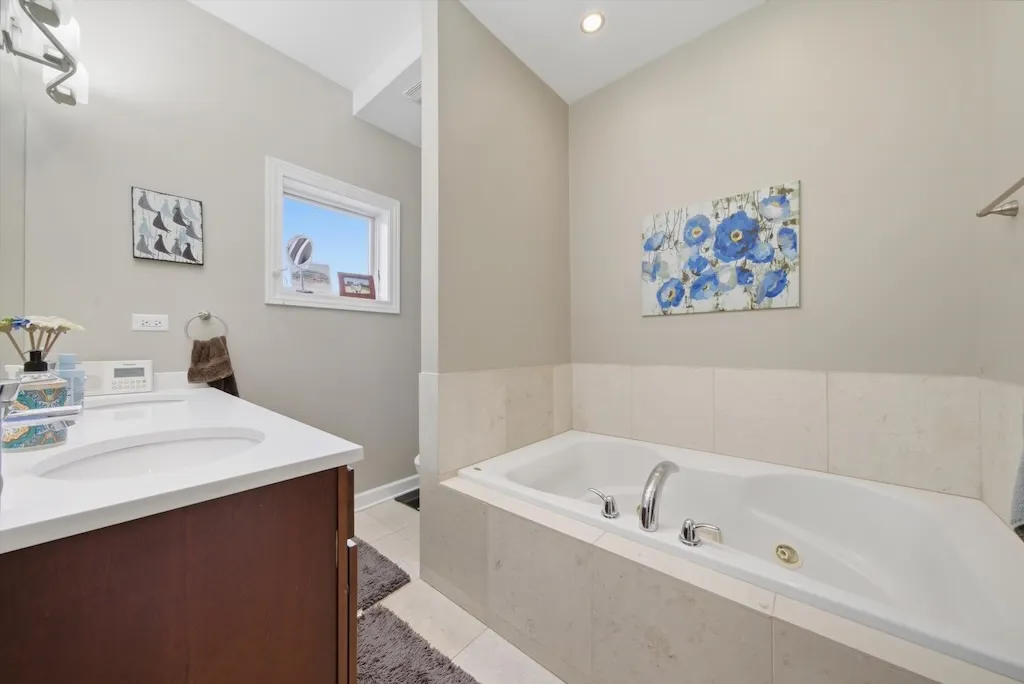 2114 W Rice St, , 60622, USA 60622-unit#3A-Chicago-IL