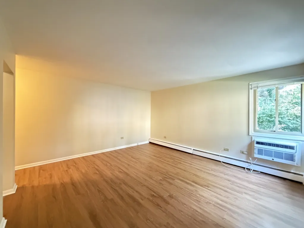 810 Seward St, Evanston,  60202, USA 60202-unit#101-Chicago-IL