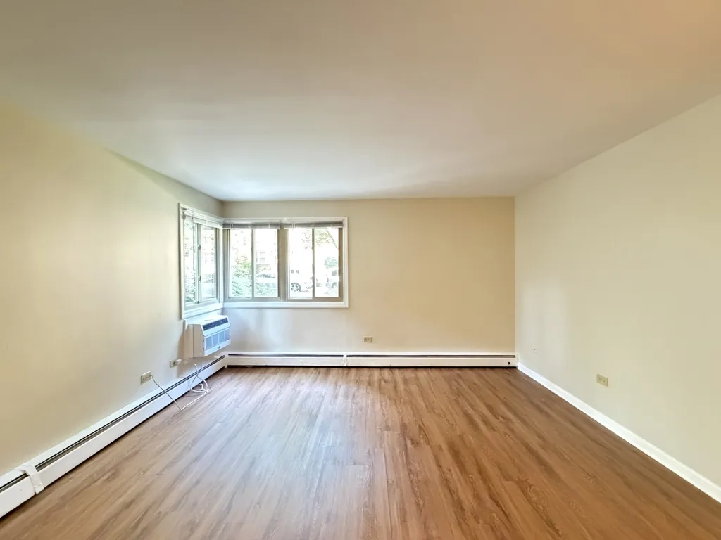 810 Seward St, Evanston,  60202, USA 60202-unit#101-Chicago-IL