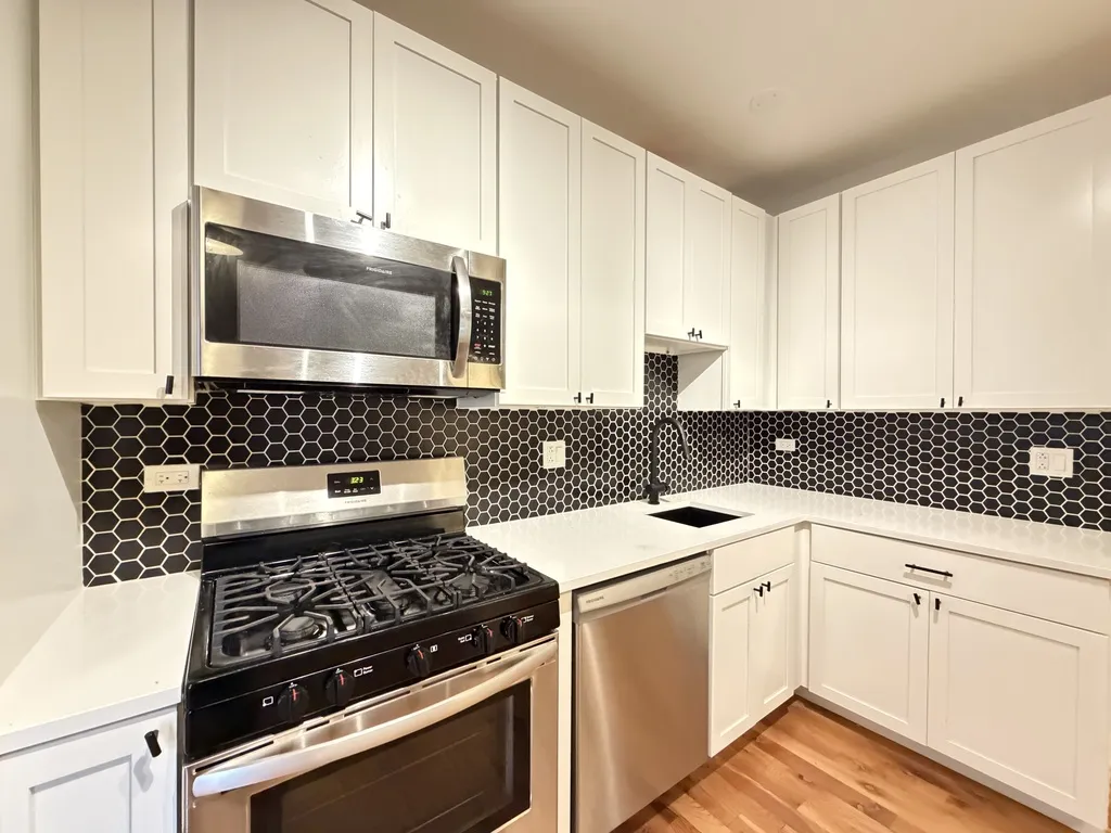 656 W Wrightwood Ave, , 60614, USA 60614-unit#207-Chicago-IL