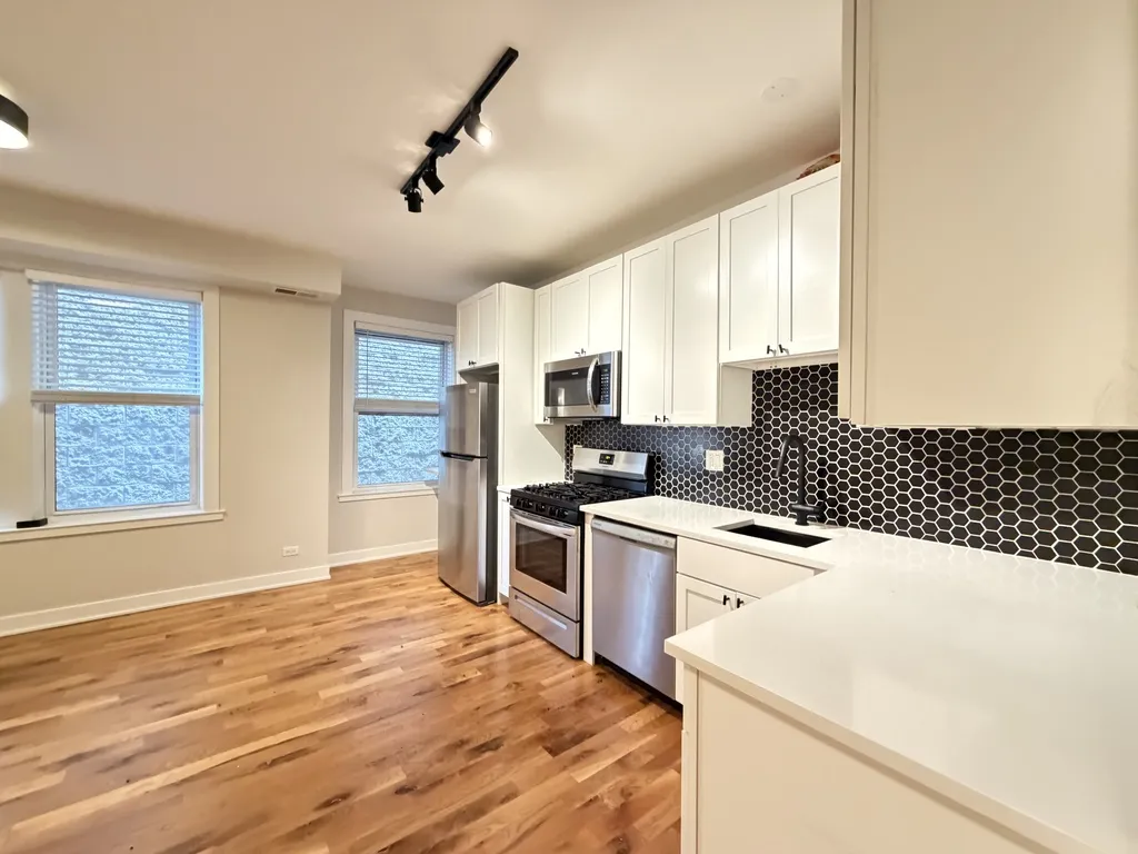 656 W Wrightwood Ave, , 60614, USA 60614-unit#207-Chicago-IL