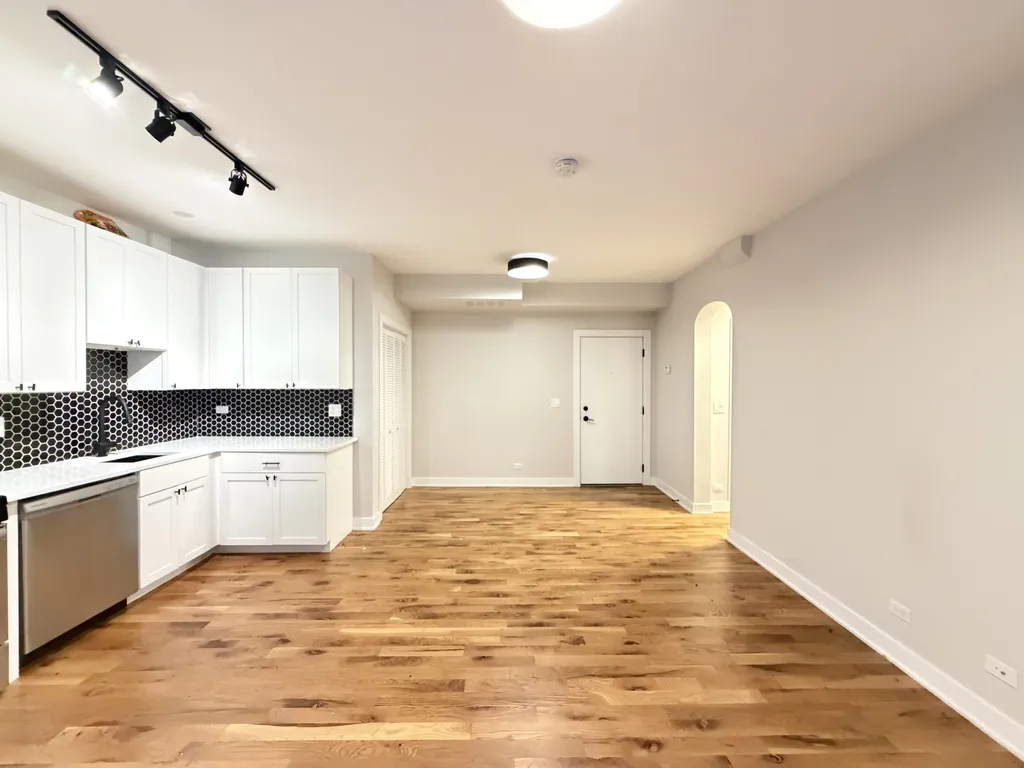 656 W Wrightwood Ave, , 60614, USA 60614-unit#207-Chicago-IL