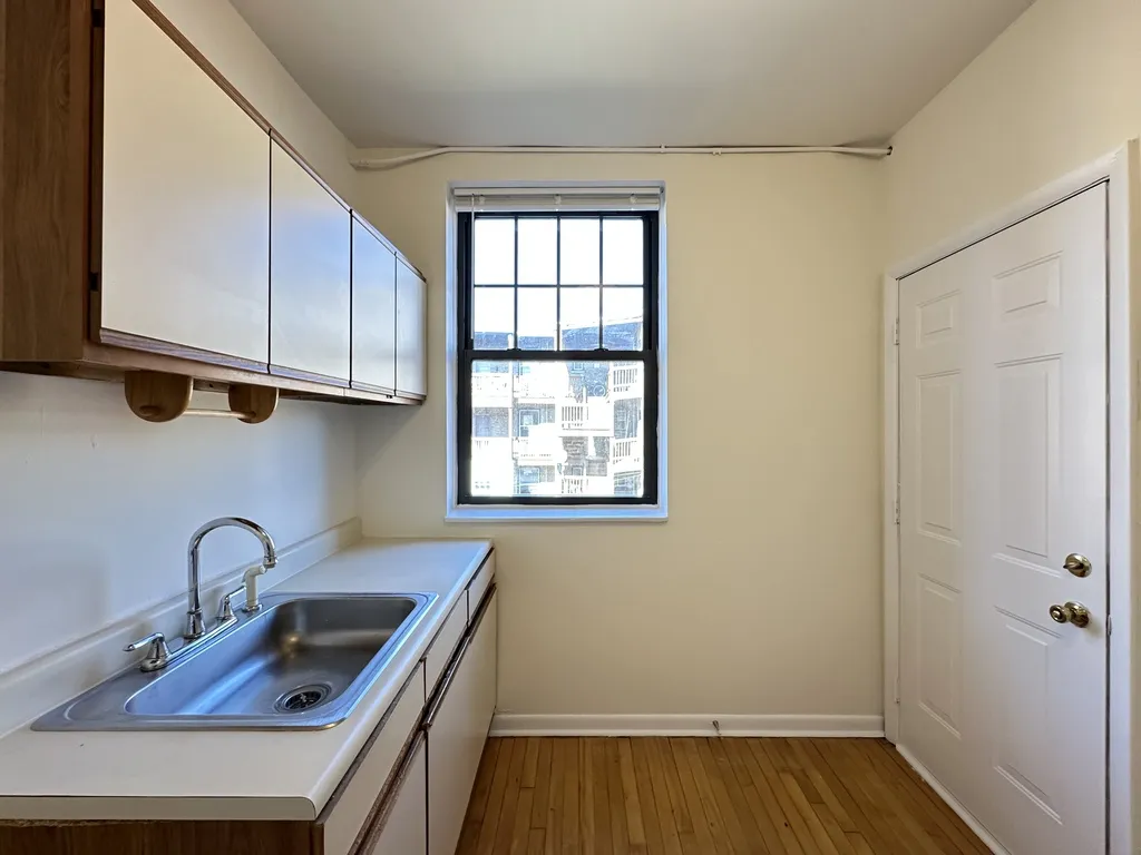 654 W Cornelia Ave, , 60657, USA 60657-unit#4-Chicago-IL