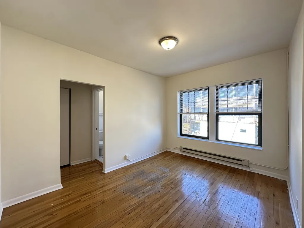 654 W Cornelia Ave, , 60657, USA 60657-unit#4-Chicago-IL