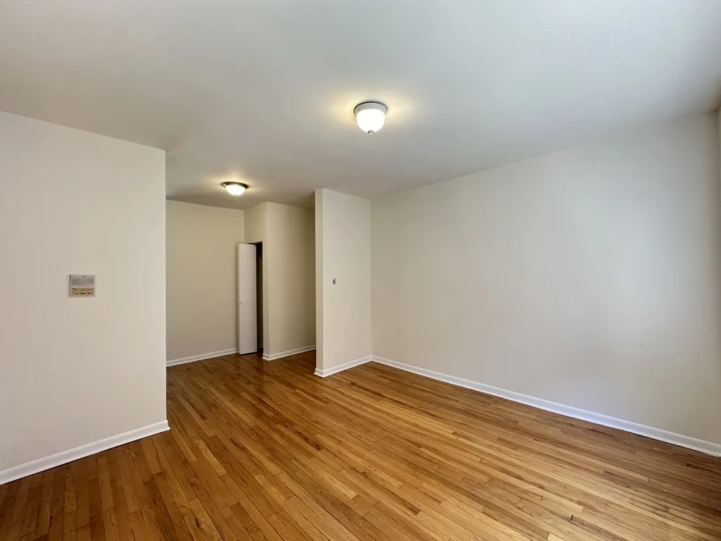 654 W Cornelia Ave, , 60657, USA 60657-unit#4-Chicago-IL